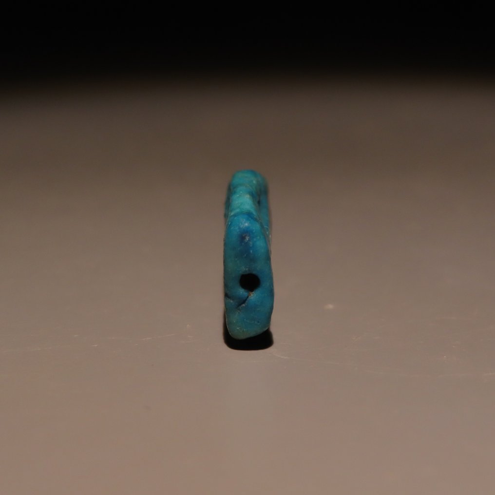 Αρχαία Αιγυπτιακή Faience Φίλτρο Ουτζάτ. Όψιμη Περίοδος, 664 - 332 π.Χ. Μήκος 1,5 εκ. #3.2