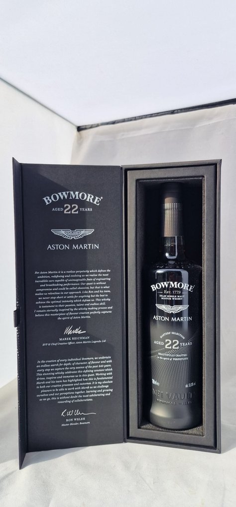 Bowmore 22 years old - Aston Martin Masters' Selection Edition 3  - 700ml #1.0
