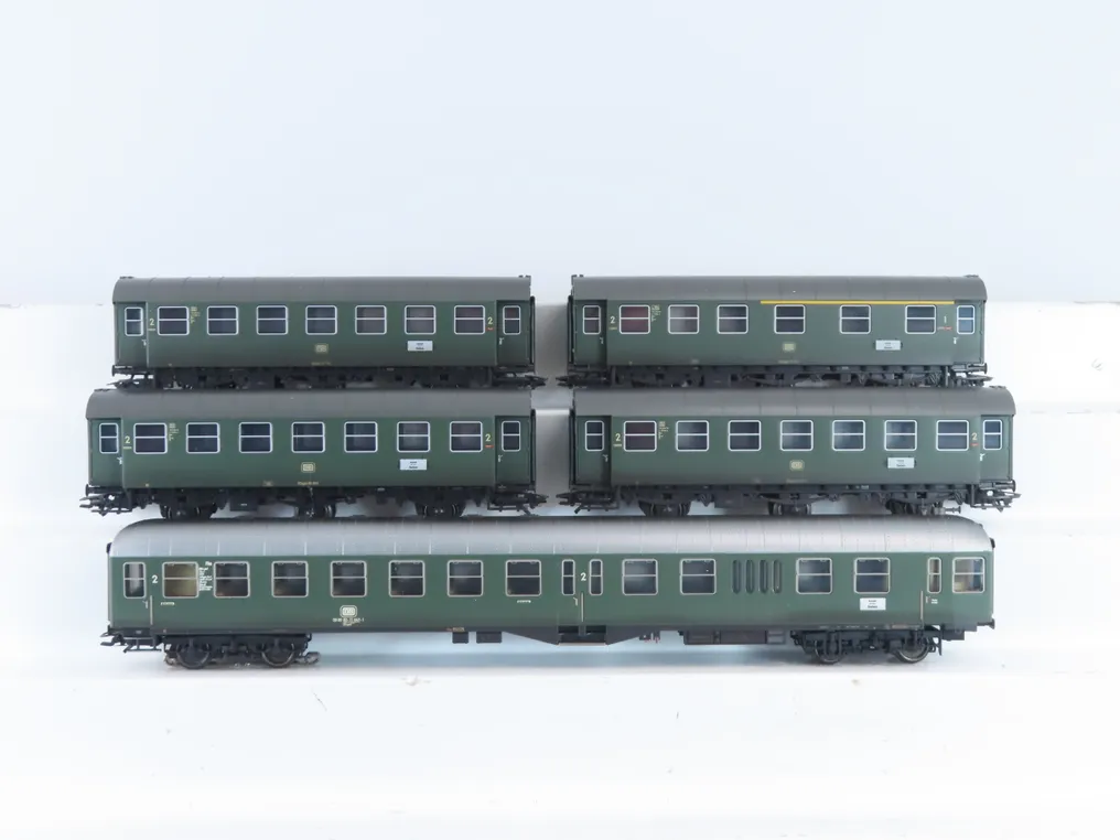 Märklin H0 - 41326 - Model train passenger carriage set (1) - Set of 5 carriages with control cabin and sound - DB #2.1