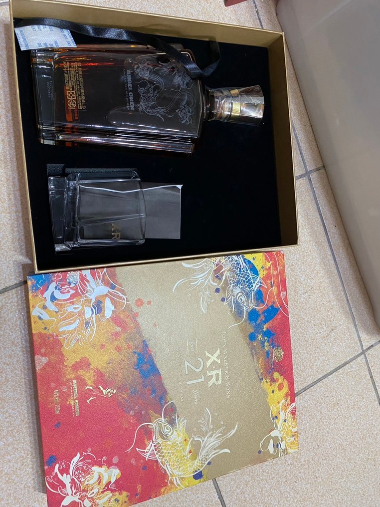 Johnnie Walker 21 years old XR - Angel Chan - 750ml #2.1