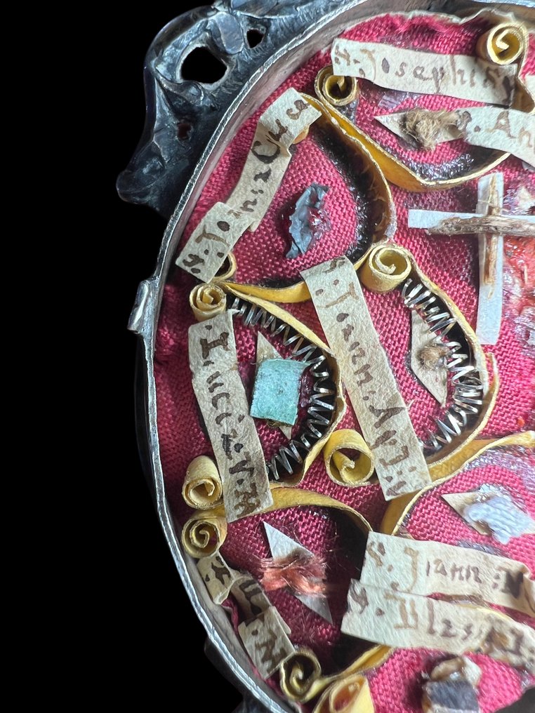 Relicvariu - .900 argint - 1800-1850 - Santa Croce Domnul nostru Isus - 8 relicve ale sfinților #3.2