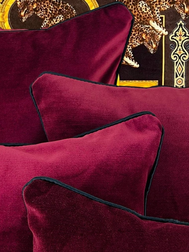 Jean-Paul Gaultier 一组新的四个 - 垫子 #3.2