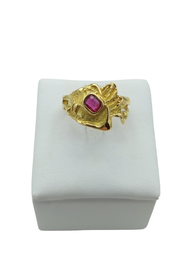 Ring - 18 kt. Yellow gold -  0,28ct. tw. Ruby #1.0
