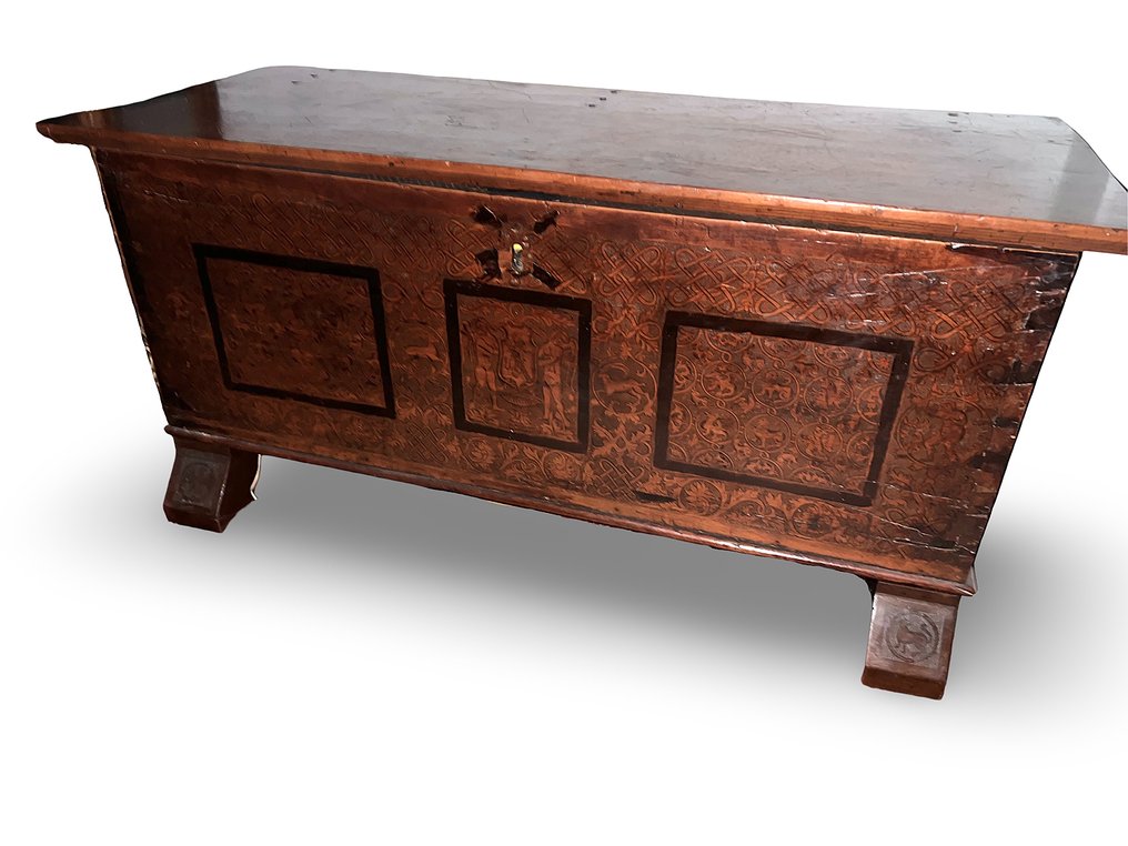 Σεντούκι - Κέδρος ή ένα άλλο μαλακό ξύλο - Ένα Κασσόνε πόκερ και μακρύ έργο στην Αλτζόι #1.0