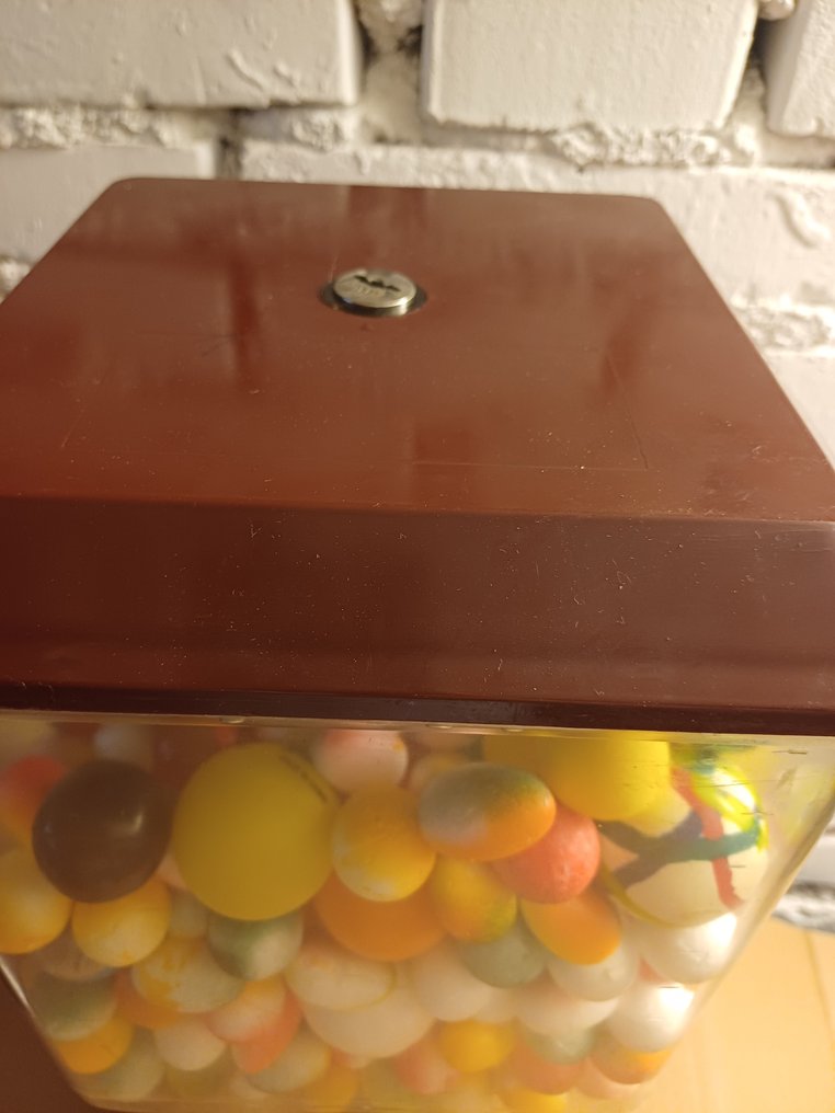 Vending machine auction online Catawiki