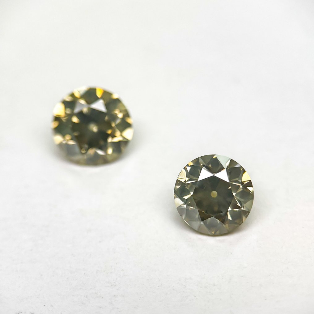 2 pcs Gyémánt  (Természetes színű)  - 3.99 ct - Kerek - Fancy Szürke, Zöldes Sárga - SI2 - Nemzetközi Gemmológiai Intézet (IGI) #2.1