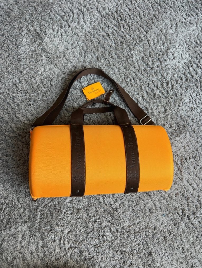 Veuve Cliquot - Exclusive Veuve Clicquot Travel Case - “Clicquot Traveller” - Suitcase #2.1