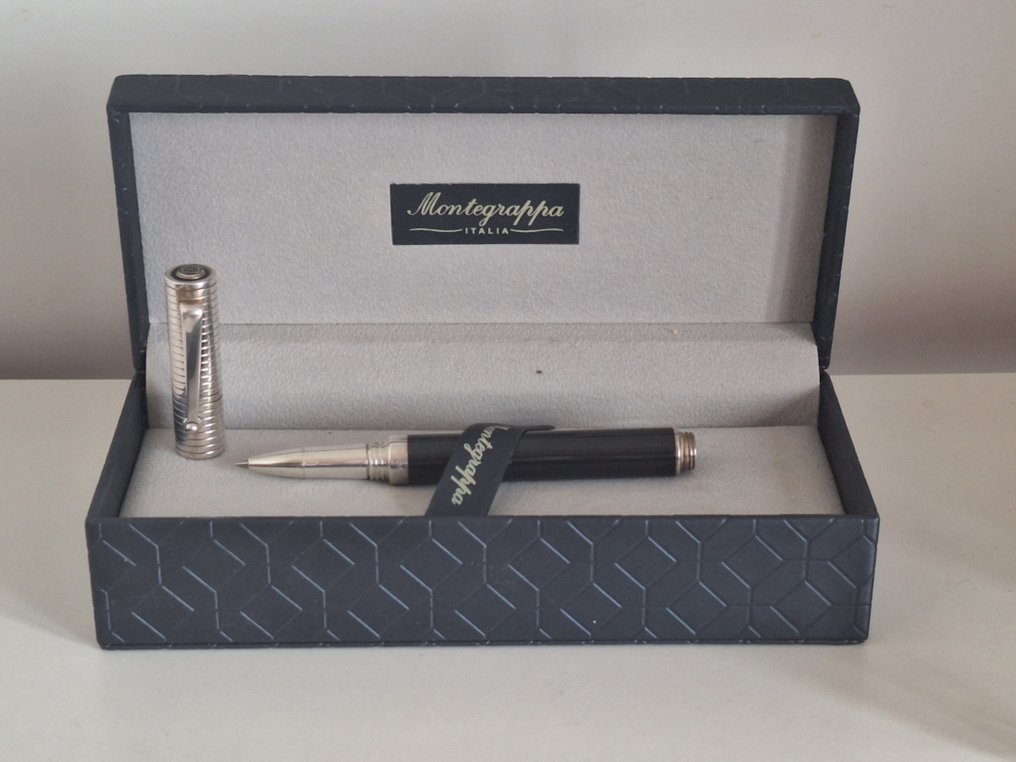 Montegrappa - Duetto noir,  Capuchon en argent strié 925. - Roller #1.0