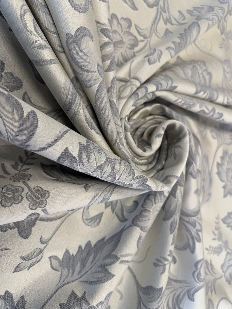 The Whispered Elegance – A Silver Garden in Fabric - Upholstery fabric  - 3 m - 2.8 m #4.3