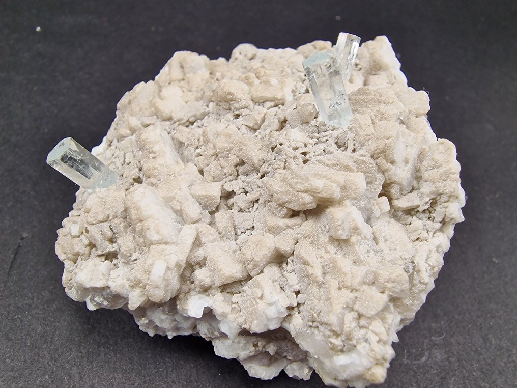 Aquamarine With quarz, albite - Height: 60 mm - Width: 70 mm- 256 g - (1) #1.0