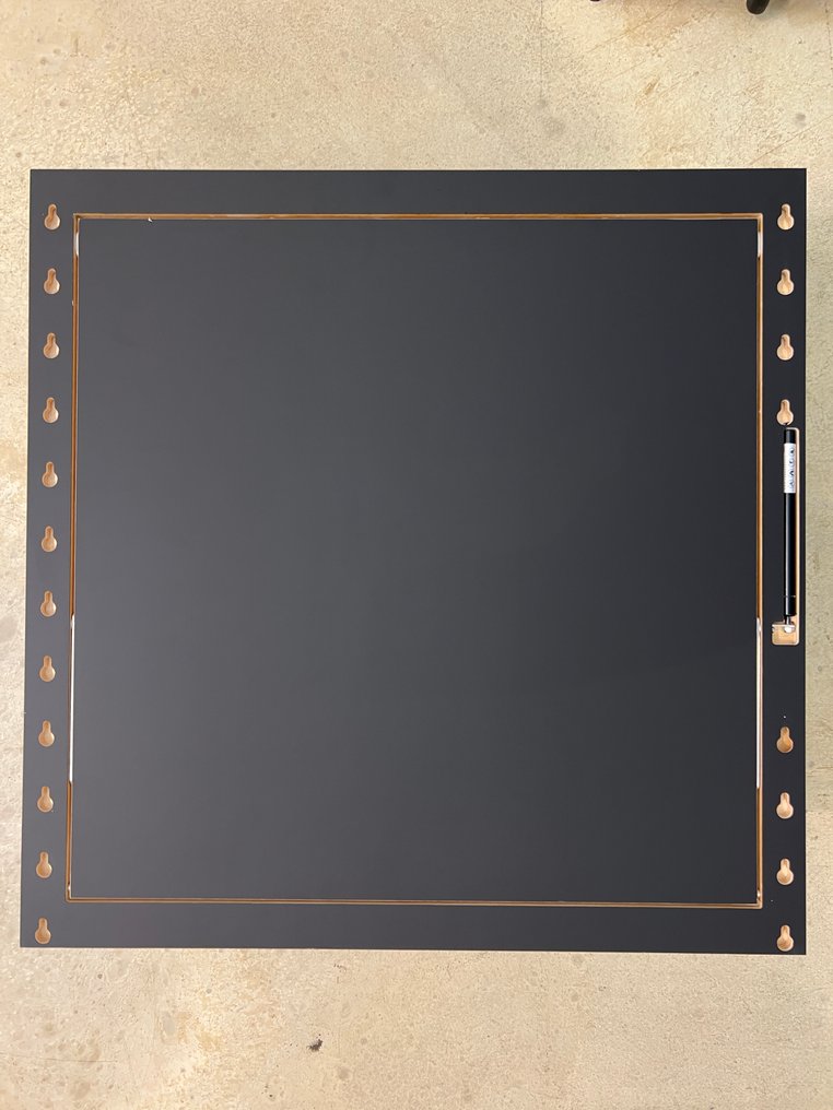 Ambivalenz - Malte Grieb - 桌 - Fläpps 厨房桌 80x80-1- 黑色 - 膠合板, 樺木 - 第二个选择 #3.2