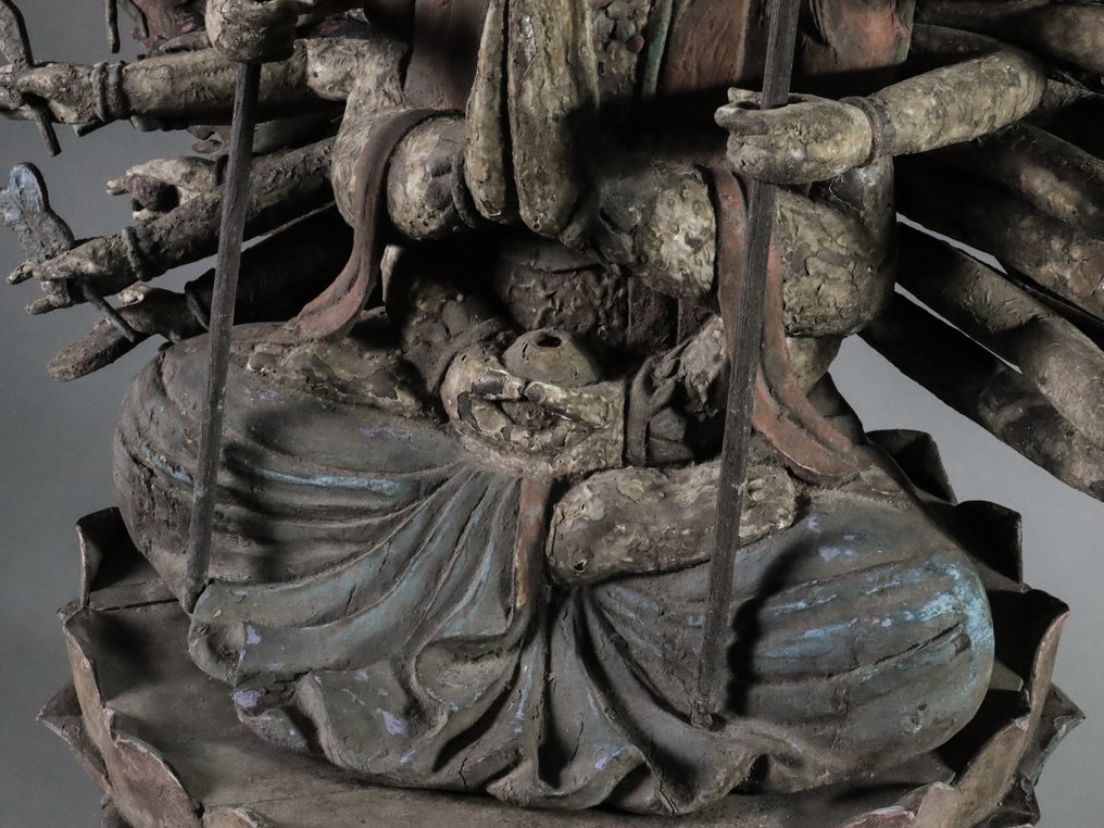 Sculpture of Thousand-Armed Kwan Yin (千手観音菩薩坐像) - Άγαλμα Ξύλο - Ιαπωνία - 19ος αιώνας #4.3