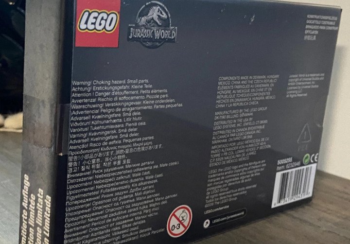 LEGO Minifigure - Jurassic World - Jurassic World Limited Edition Minifigure Set #1.0