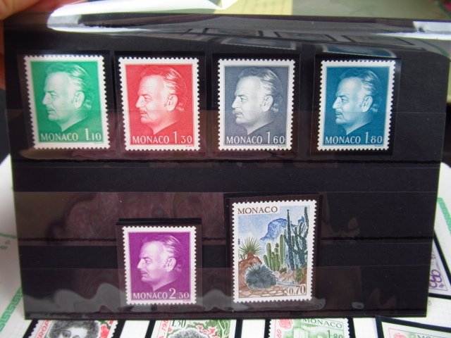 摩納哥 1980/1984 - 非齿，精彩的完整邮票收藏。 - Yvert n°1215 à 1455 #3.2