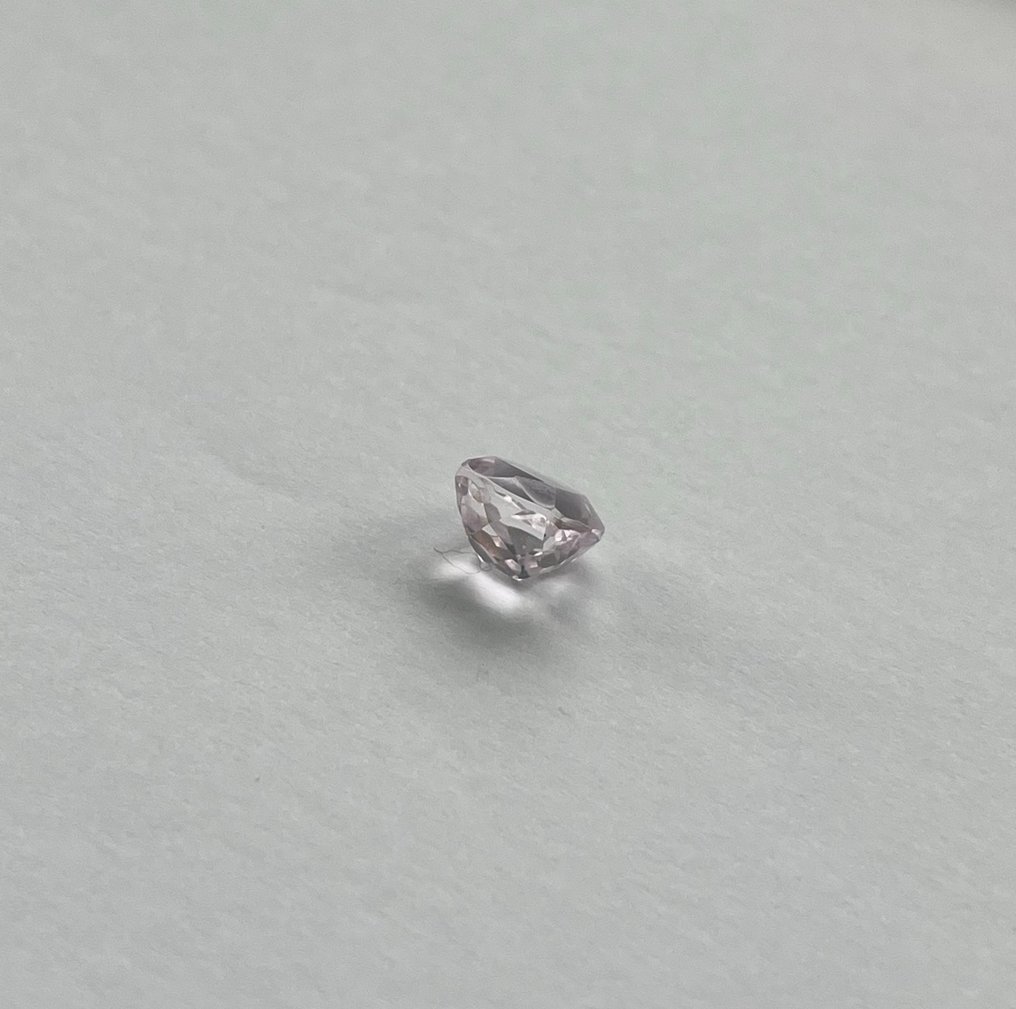 1 pcs  Ροζ, Μωβ Κουνζίτης  - 3.41 ct - Instituto Gemólogico Español (IGE) #2.1