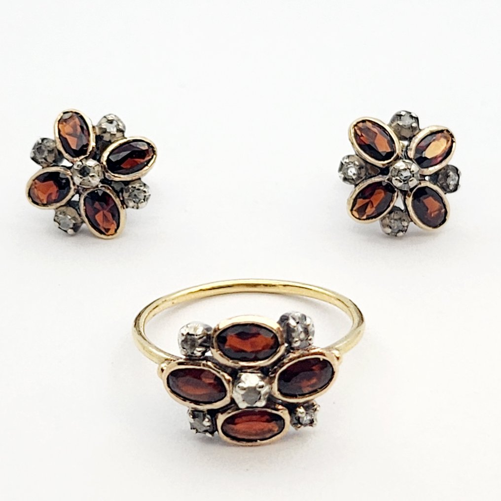 Ensemble de bijoux 2 pièces - 18 carats Or jaune - 0.10ct. tw. Diamant (Naturelle) - Grenat #1.0