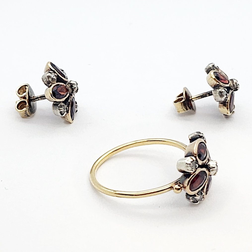 Ensemble de bijoux 2 pièces - 18 carats Or jaune - 0.10ct. tw. Diamant (Naturelle) - Grenat #2.1