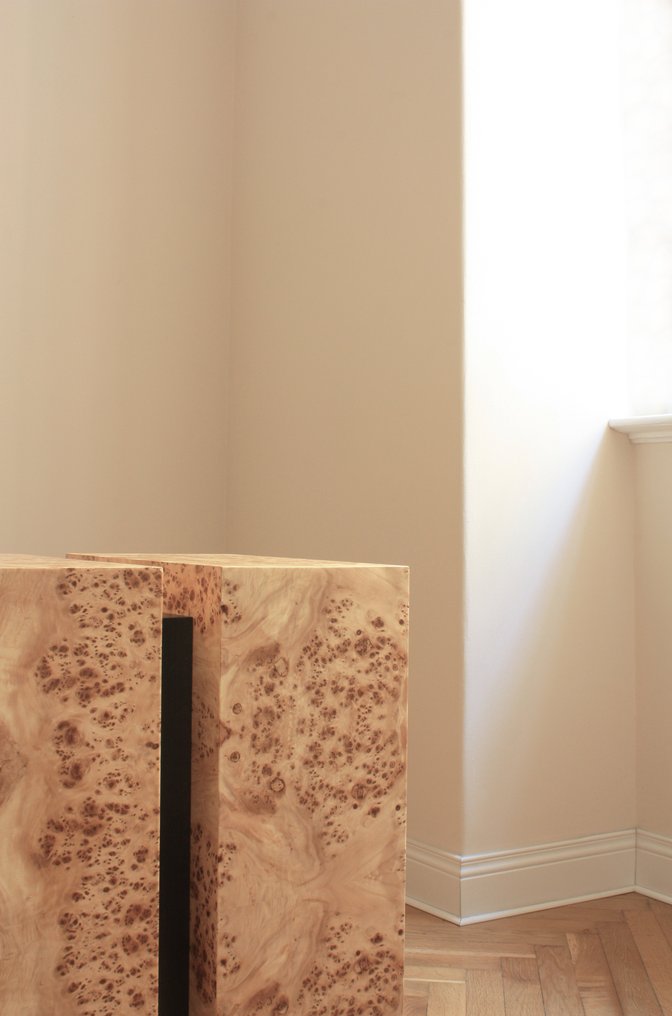 Formaminima - Sivupöytä - Eukalyptus Frisé ja Poplar Burlwood - Solid/One - Stripe Series #3.2