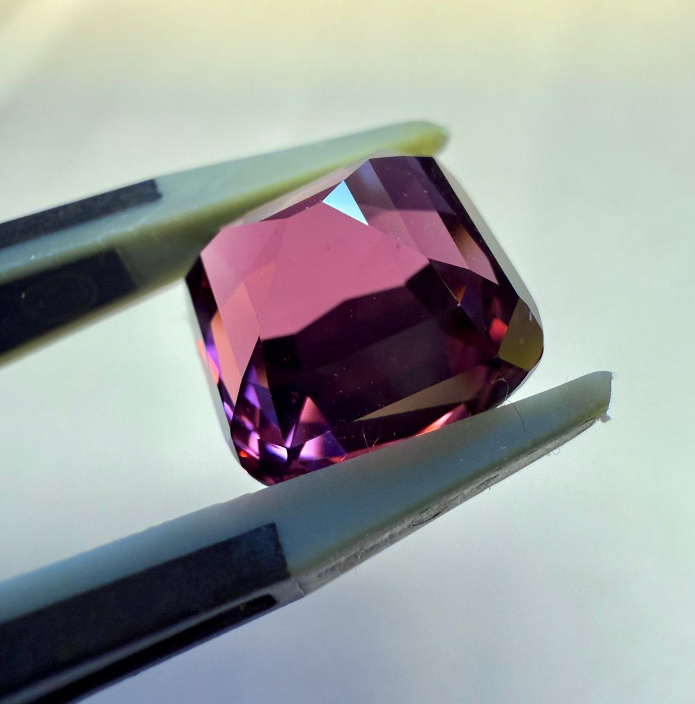 1 pcs  Κόκκινο, Μωβ Σπινέλιος  - 8.26 ct - Διεθνής Ένωση Έγχρωμων Πολύτιμων Λίθων (ICA GemLab) #4.3