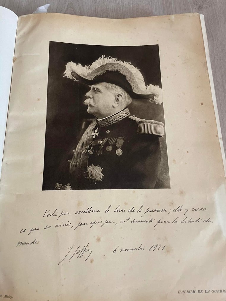 バタイユ = Georges Bataille,du sacré au pre… Paris 13, rue Saint-Georges - The Album of the War. - 1924
