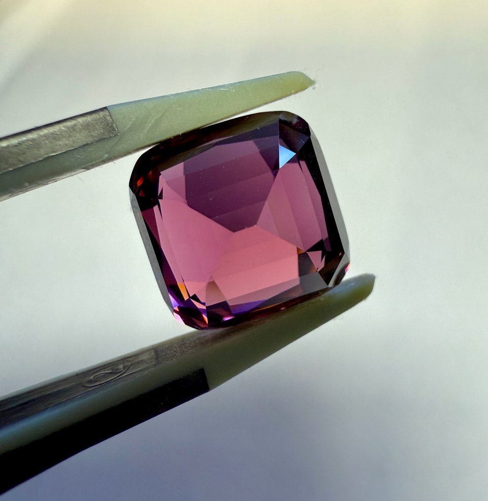 1 pcs  Κόκκινο, Μωβ Σπινέλιος  - 8.26 ct - Διεθνής Ένωση Έγχρωμων Πολύτιμων Λίθων (ICA GemLab) #2.1