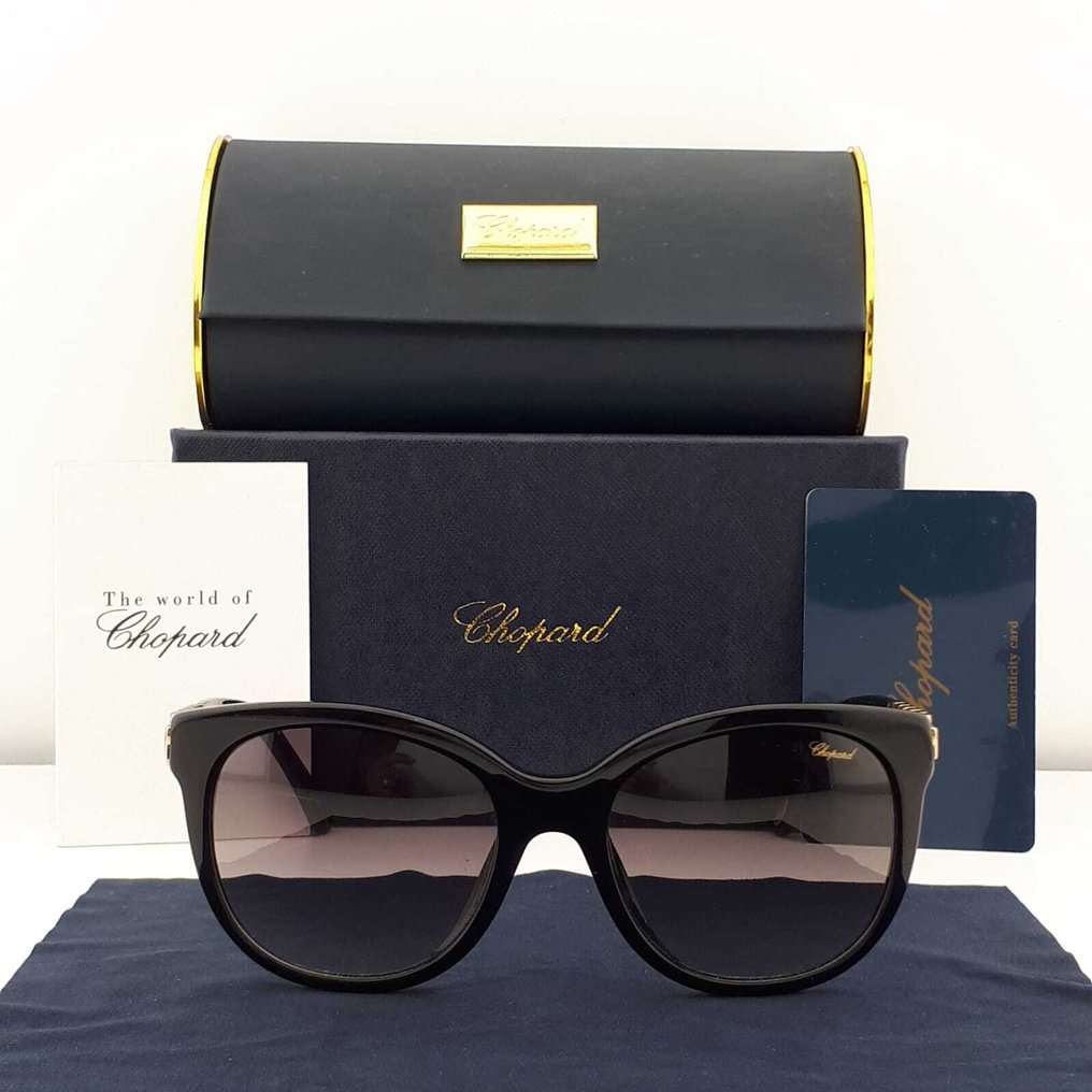 Chopard - Wayfarer Black with Swarovski Crystal Detailed Gold Tone Temples "FULL SET" - Gafas de sol #1.0