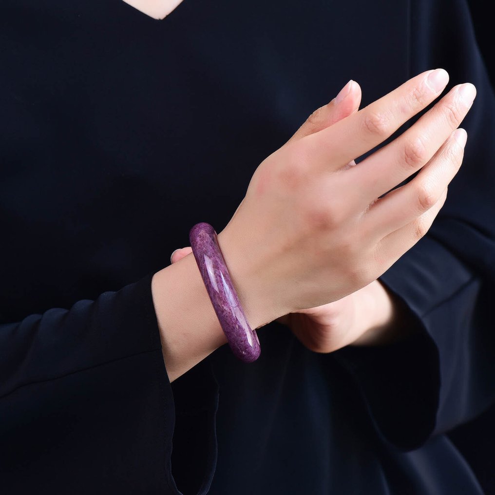 ALGT Certified - Exclusive and High-Quality Natural Ruby Bangle - Meticulously Cut and Polished from a Single Stone- 76.41 g #1.0