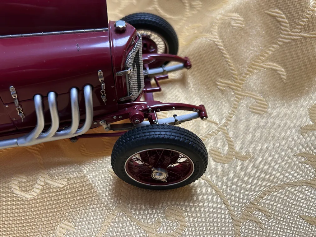 CMC 1:18 - Modelbil - Mercedes Rennwagen der frühen Jahre - Samleobjekt fra udstillingsskabet #3.1