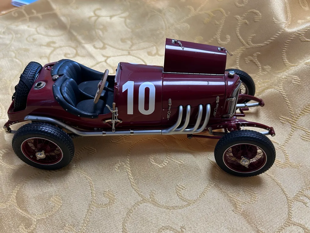CMC 1:18 - Modelbil - Mercedes Rennwagen der frühen Jahre - Samleobjekt fra udstillingsskabet #1.1