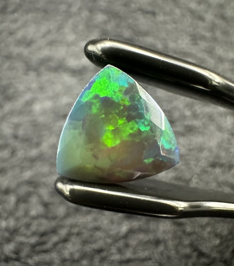 蛋白石 弧面形- 0.52 g #2.1