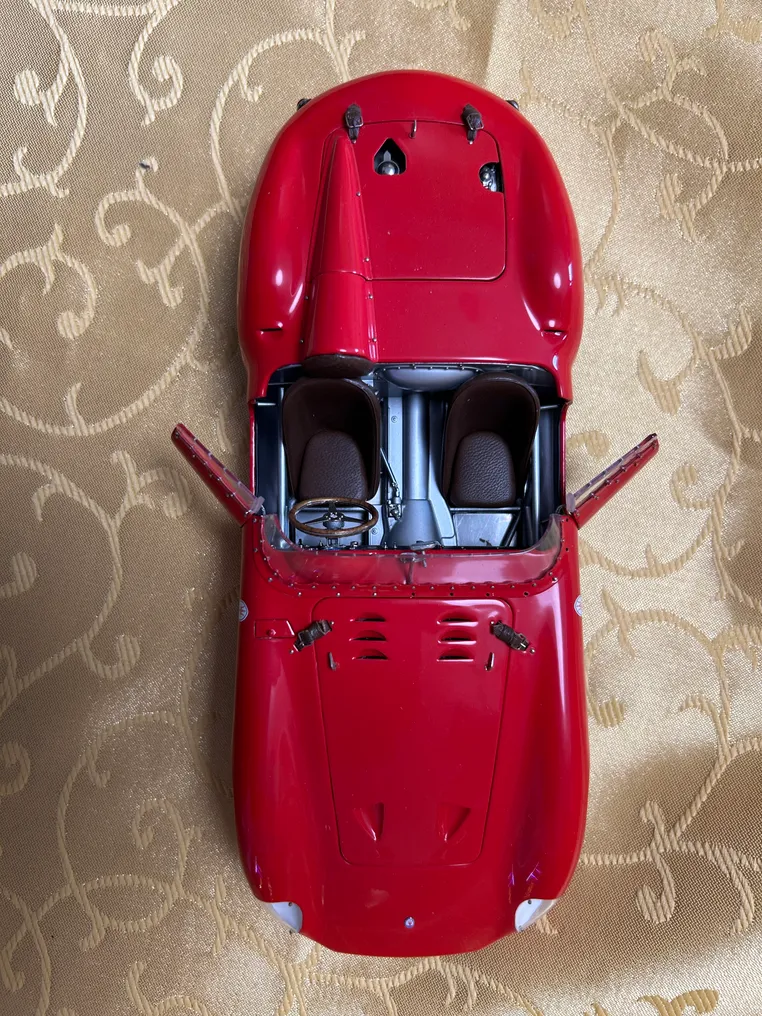 CMC 1:18 - Modelbil - Maserati Rennwagen Rarität - Samleobjekt fra udstillingsskabet #2.1