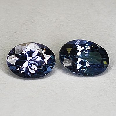 2 pcs  蓝色, 紫罗兰色 坦桑石  - 1.86 ct - 安特卫普宝石检测实验室（ALGT） #2.1