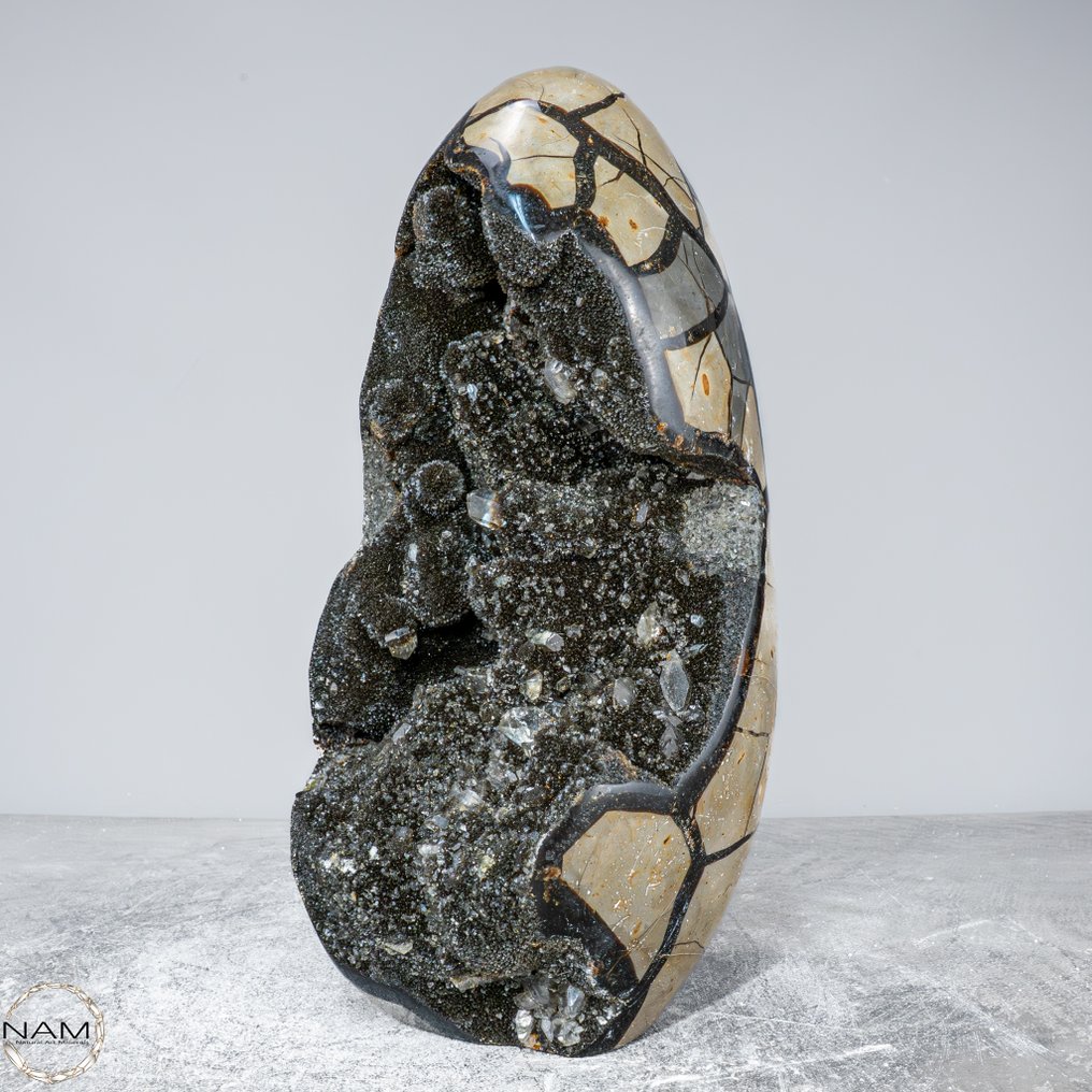 自然的隔膜晶簇带有方解石晶体 最高品质- 5410.33 g #1.0