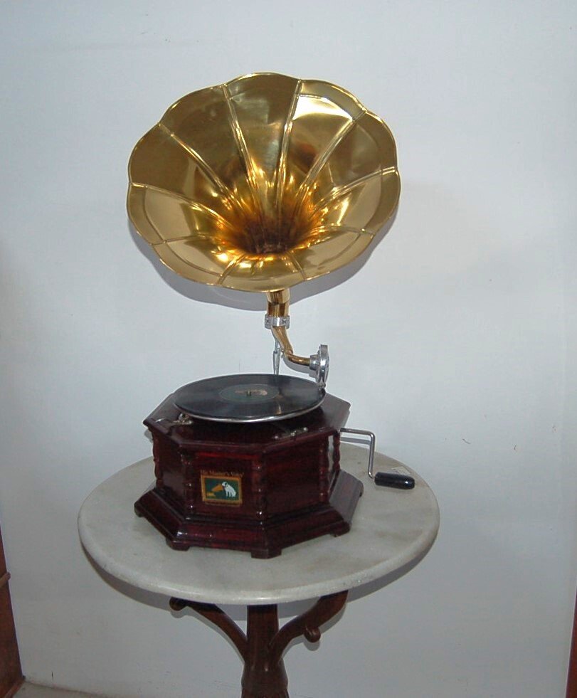 His Masters Voice - mv 101 Gramophone #1.0