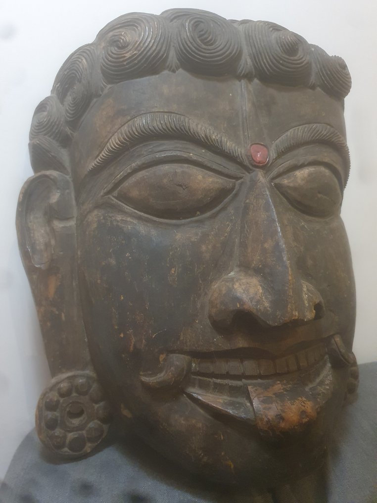 Masker af gudinden Durga - Træ - Nepal - Andet halve af det 20. århundrede #2.1