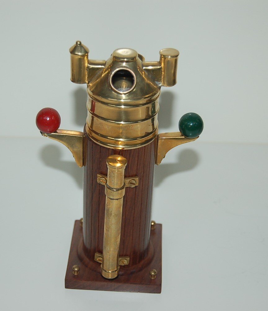 Compass (2) - Brass, Wood - Collection of compasses #1.0