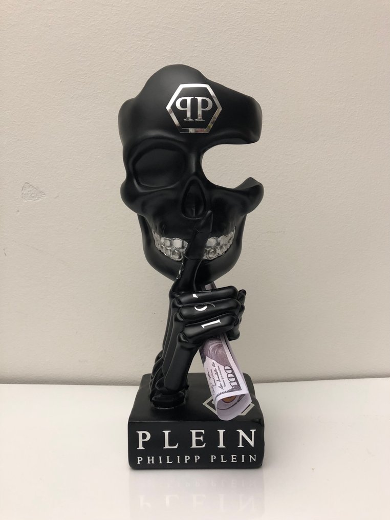 GF Exclusives - Philipp Plein Skull Silence Statue Artwork By: GF Exclusives #1.0