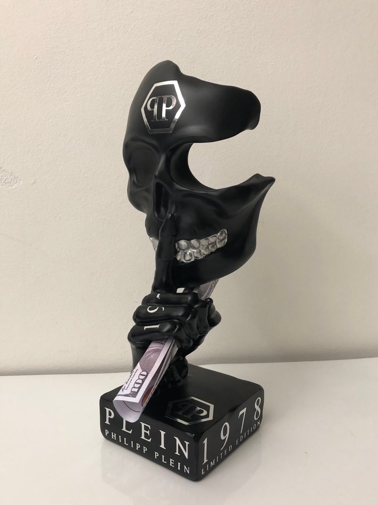 GF Exclusives - Philipp Plein Skull Silence Statue Artwork By: GF Exclusives #1.0