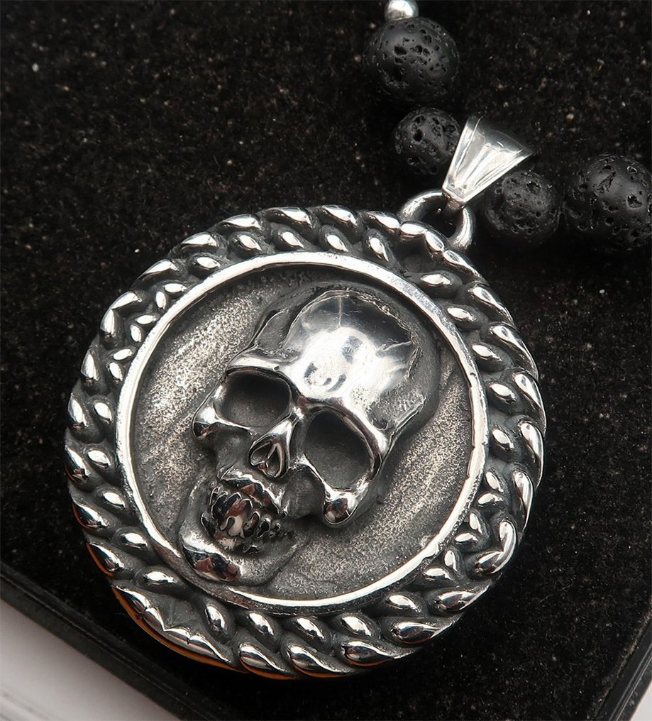 Memento Mori på Pierre de Lave: Kronet hodeskalle & Stoisk styrke - lås, perler i sølv 925 - Halskjede med anheng #3.2