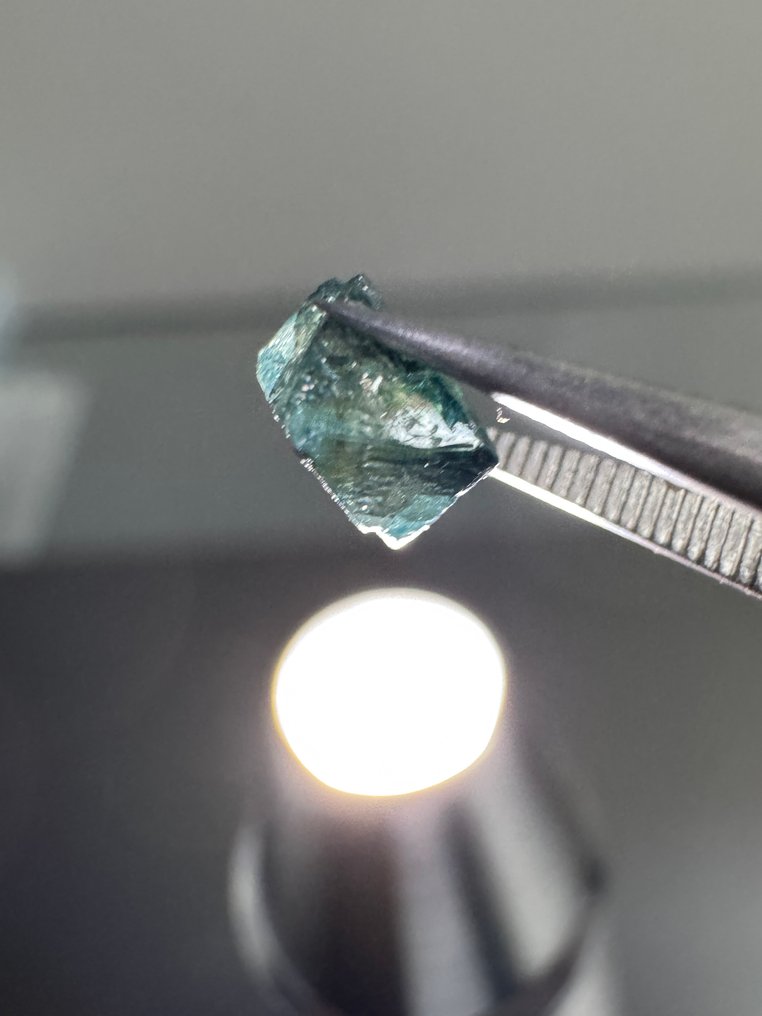 Sparkling natural raw blue diamond crystal. 0.82 carats. No reserve price! Rough- 0.16 g #4.3