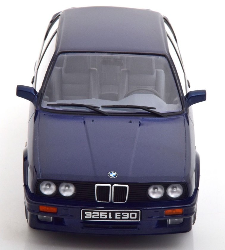 KK-Scale 1:18 - Modelbil - BMW E30 325i M-Package2 - 1988 - Donkerblauw #2.1