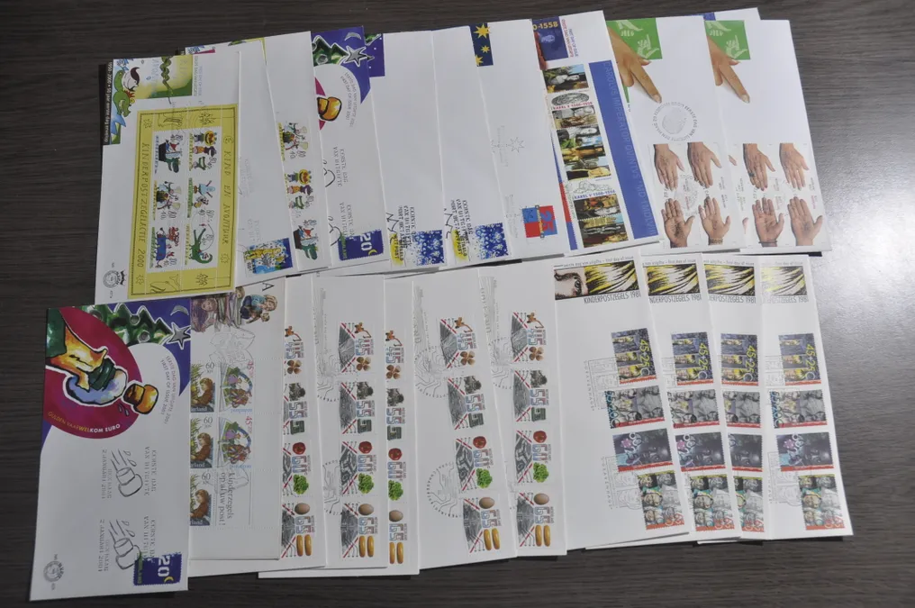 Netherlands and overseas - Most undocumented batch with hundreds of FDCs in albums and in a box. #4.3