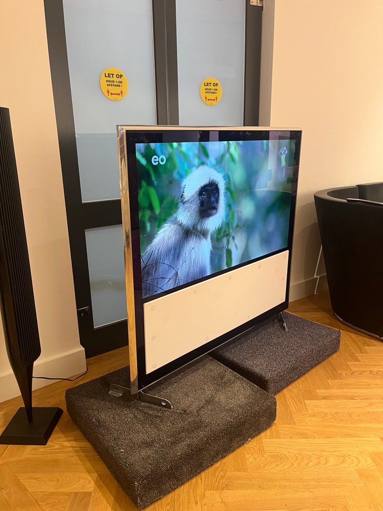 BEOVISION10　-　46 Bang and Olufsen BeoVision 10-46 (BV1046) LCD Monitor - Bang