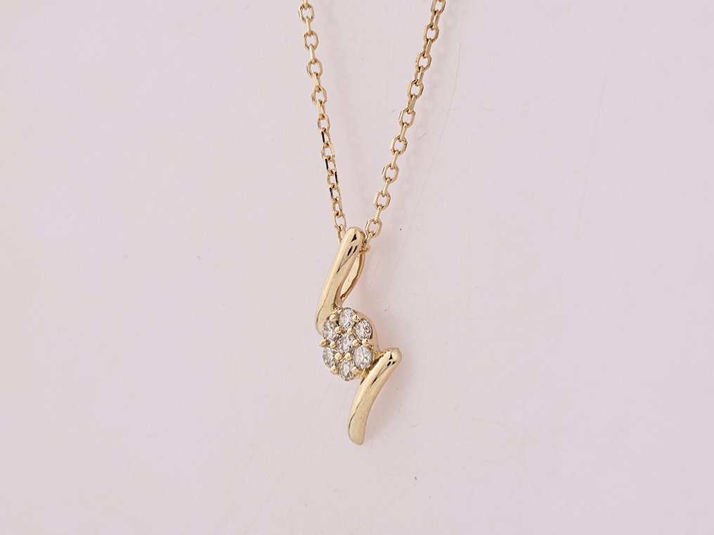 Nincs minimálár - Nyaklánc medállal - 14 kt. Sárga arany - 0.10ct. tw. Gyémánt (Természetes) #2.1