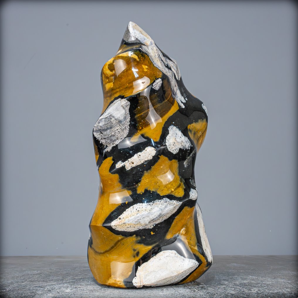 Uusi löytö! Harvinainen luonnollinen jaspis - chalcedony. Liekki- 4002.15 g #2.1