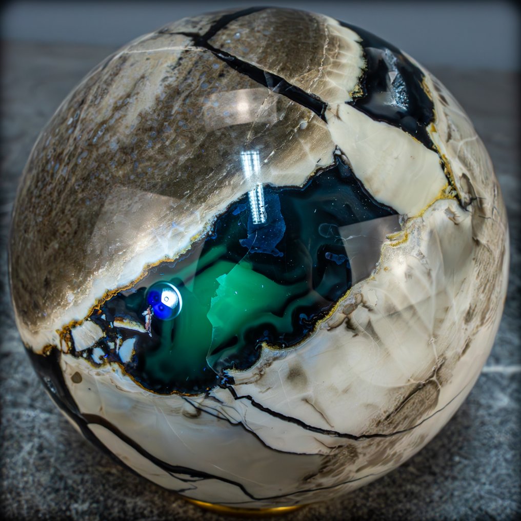 非常罕见!UV反应 Mossagate 来自巴西的Sphere- 1617.43 g #3.2