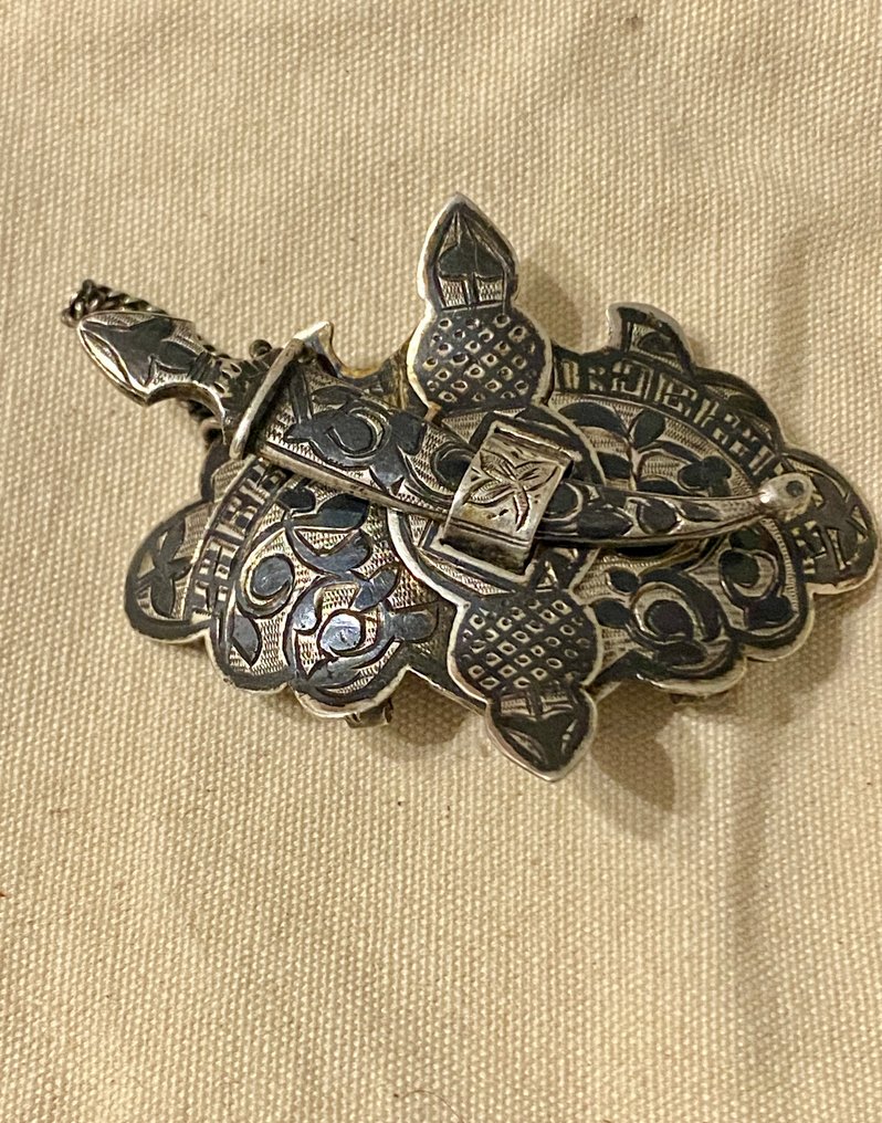 Κούμπωμα ζωνών Niello του Καυκάσου, κλείσιμο μαχαίρι 84, ασήμι - Ασημί - Ρωσία - Dagestan #2.1