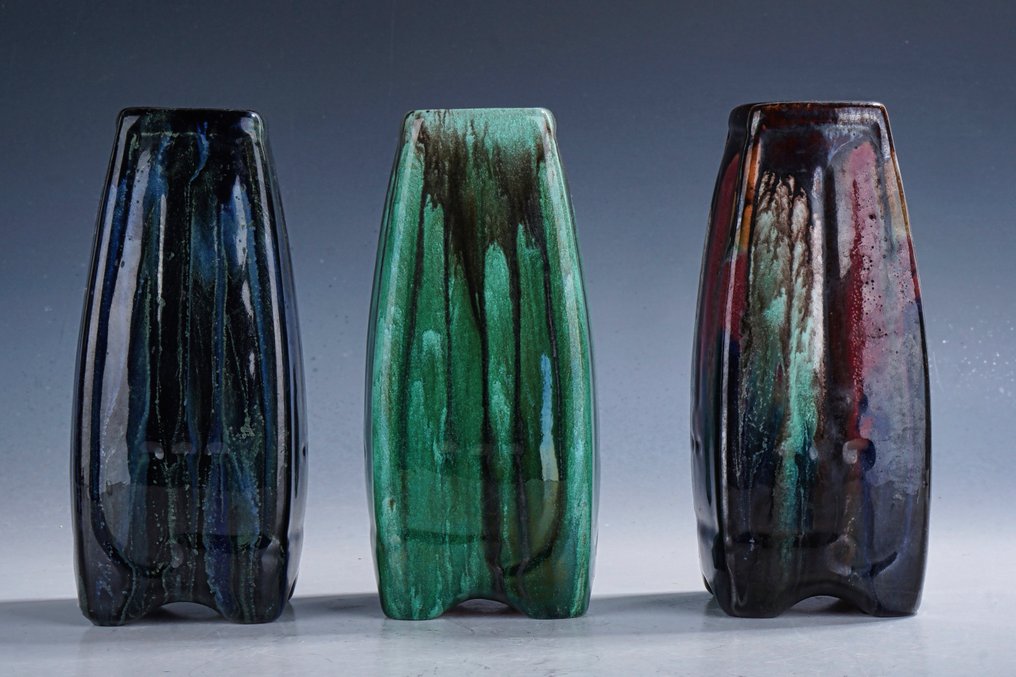 Faienceries de Thulin - 花瓶 (3) - 装饰艺术风格的陶瓷,具有多彩的滴彩釉(棕色、蓝色和绿色调),1930年代 - 陶瓷 #1.0