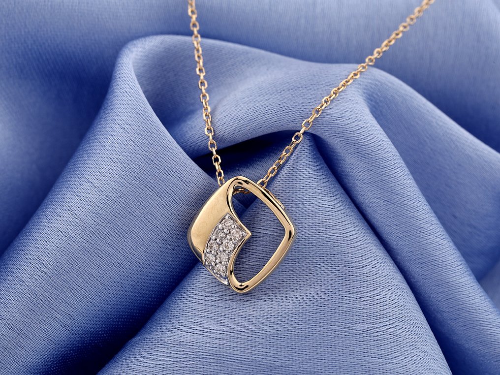 Collier avec pendentif - 14 carats Or jaune - 0.06ct. tw. Diamant (Naturelle) #1.0