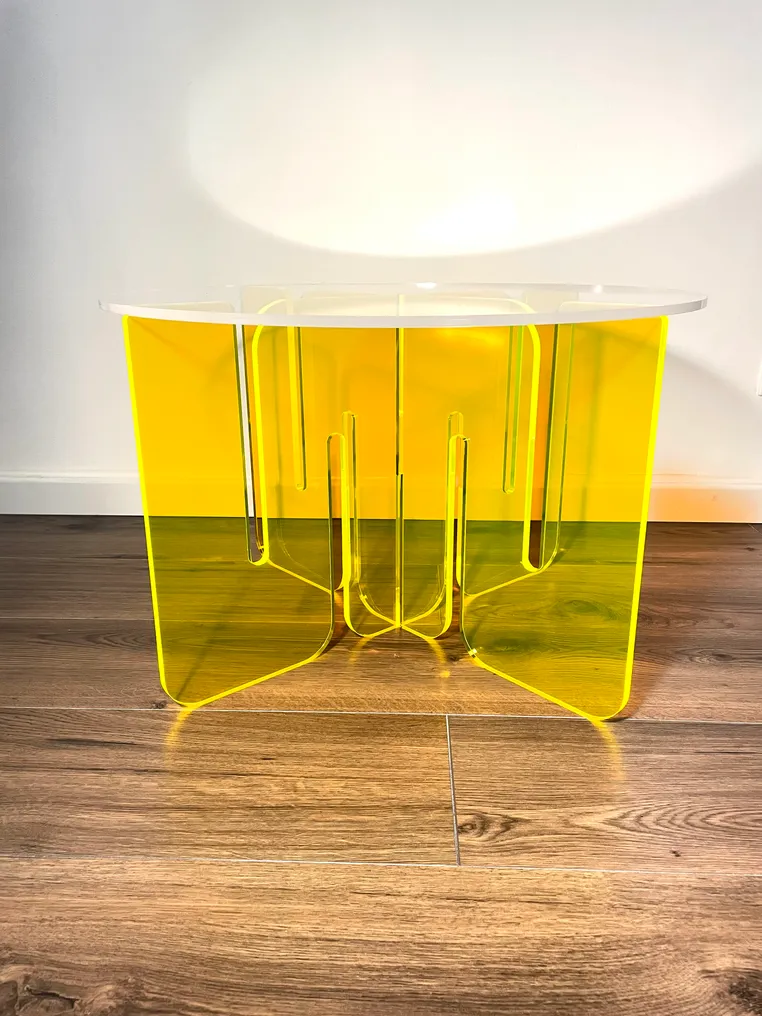 Mrn.D - Table basse - plexiglas - Jaune fluo #4.3